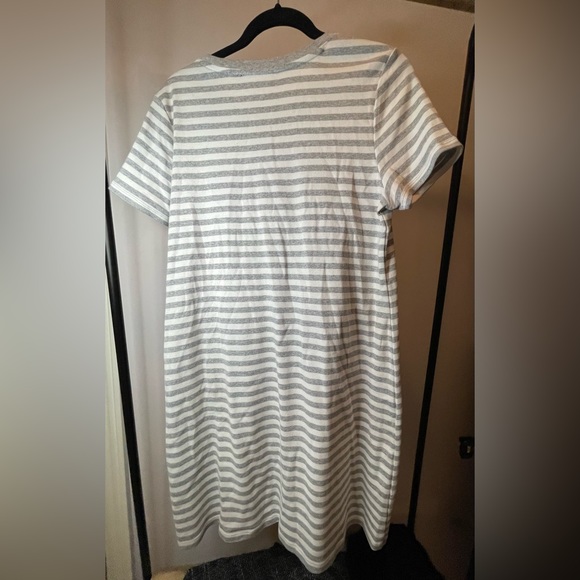 Tommy Hilfiger stripped T shirt Dress Large white grey like new design on pocket - Picture 6 of 6